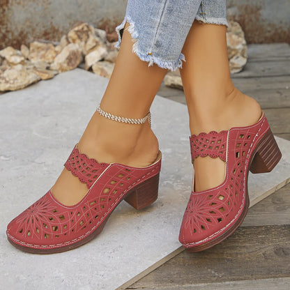 Women's orthopedic sandals with cutouts and breathable lining for all-day comfort