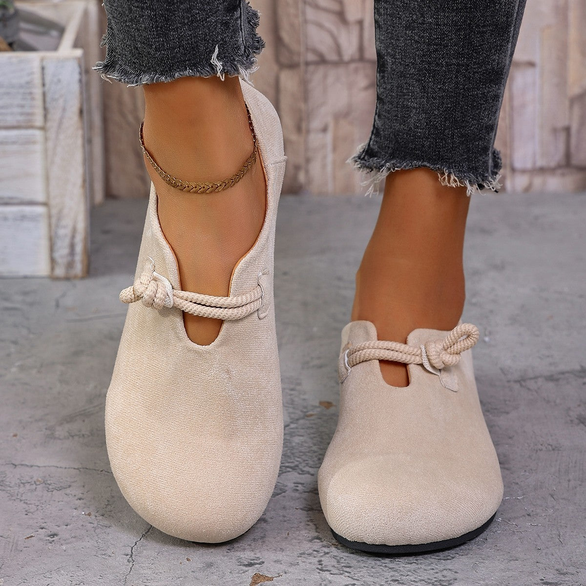 ZARENA ROUND-TOE SLIP-ON FLATS
