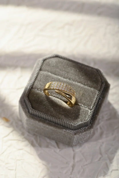 AURORA SPARKLING STONE RING