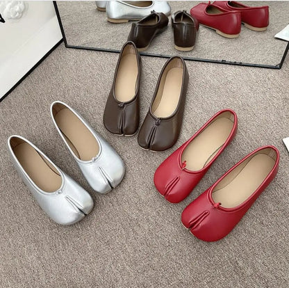 Naomi Japanese Tabi Leather Flats for Sensitive Feet