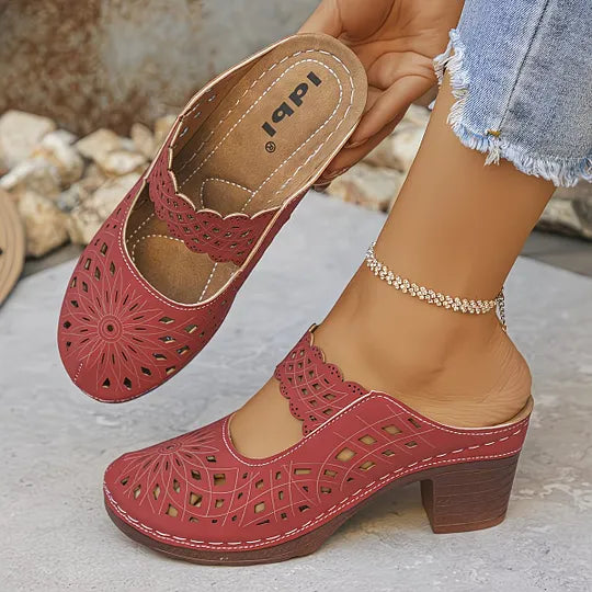Women's orthopedic sandals with cutouts and breathable lining for all-day comfort