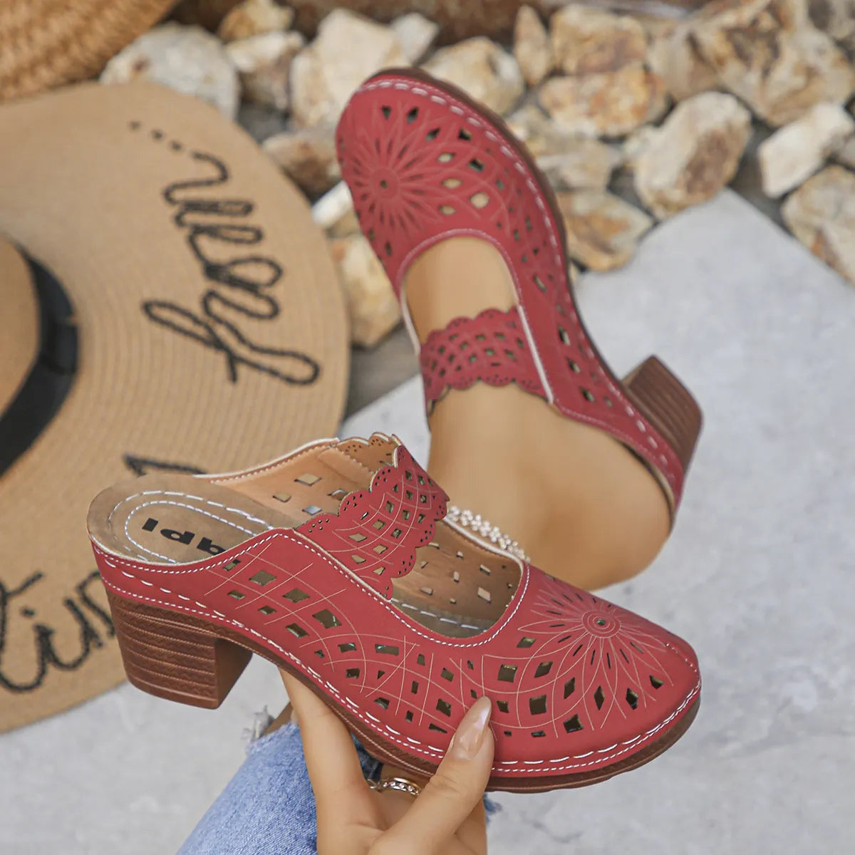 Women's orthopedic sandals with cutouts and breathable lining for all-day comfort