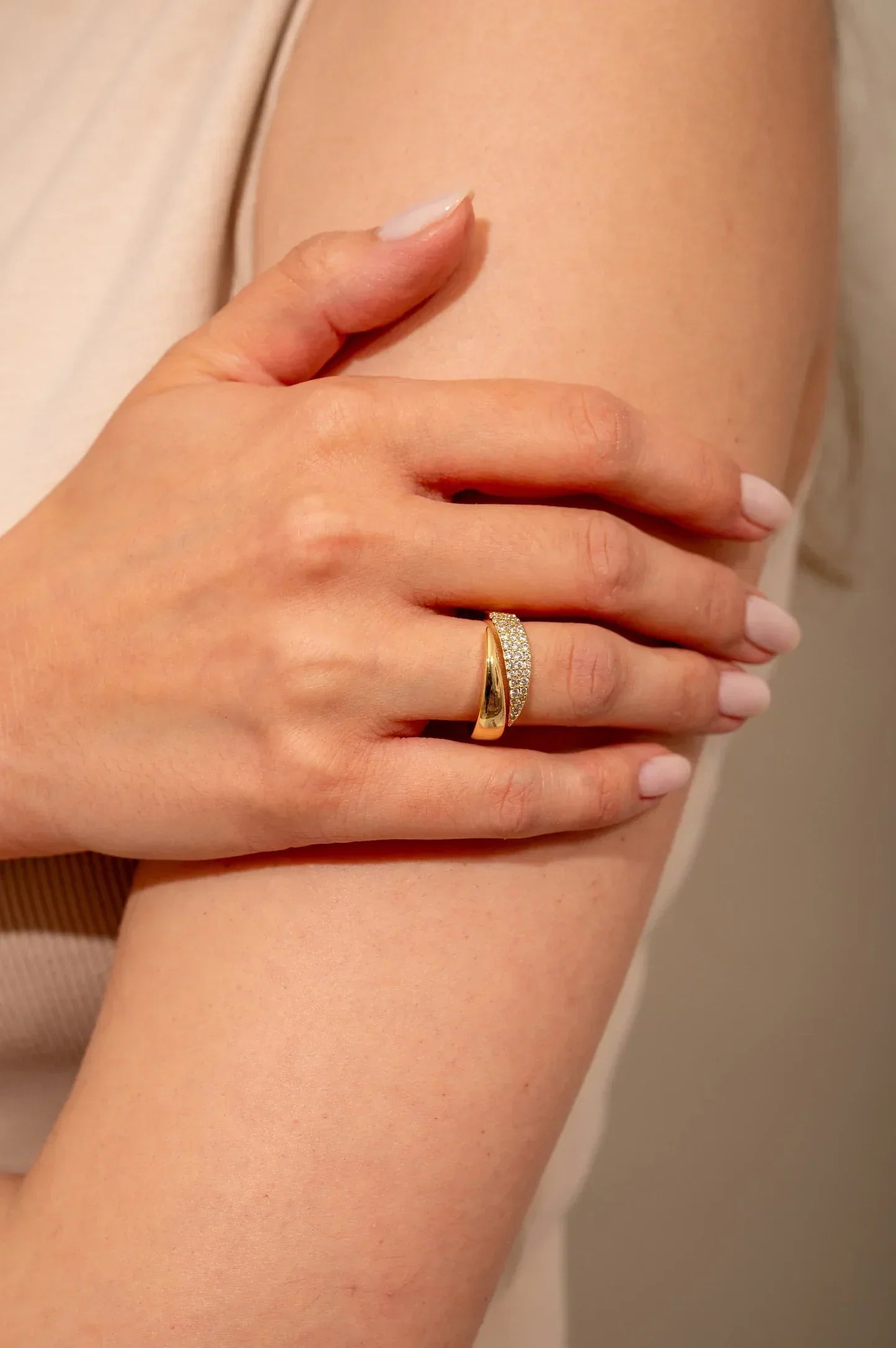 AURORA SPARKLING STONE RING